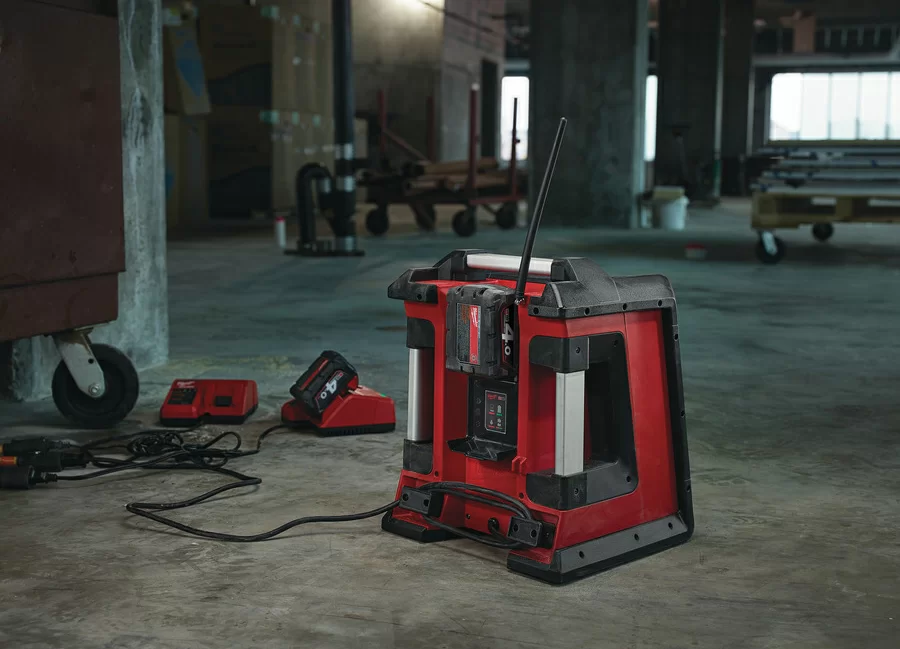 Радио Milwaukee М18 RC-0 + з/у. без акк. №5