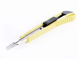 Товар «Нож строительный Практик 9 мм с ломающимися лезвиями (62610)» Фото товара «Нож строительный Практик 9 мм с ломающимися лезвиями (62610)»